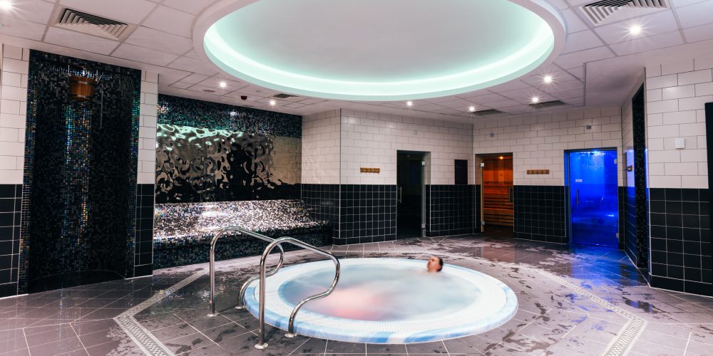 bromsgrove spa jacuzzi pool